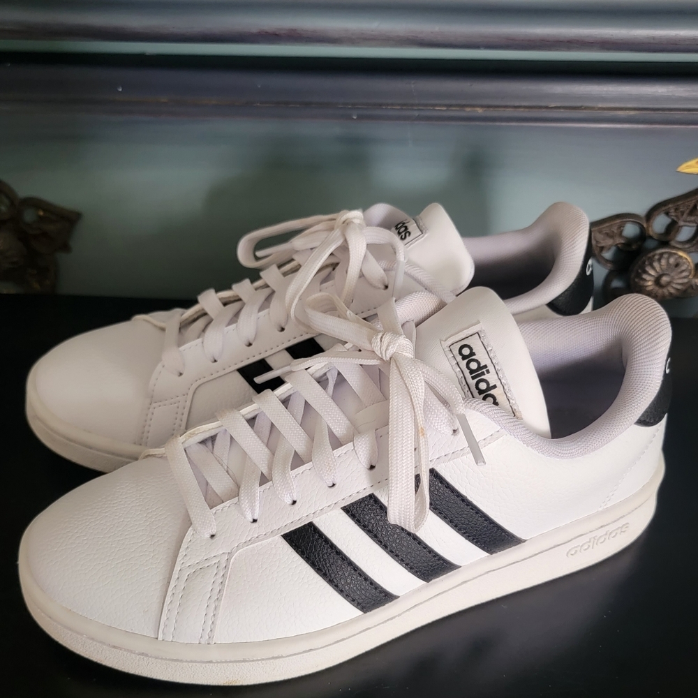 ☆SOLD☆Adidas Sneakers
